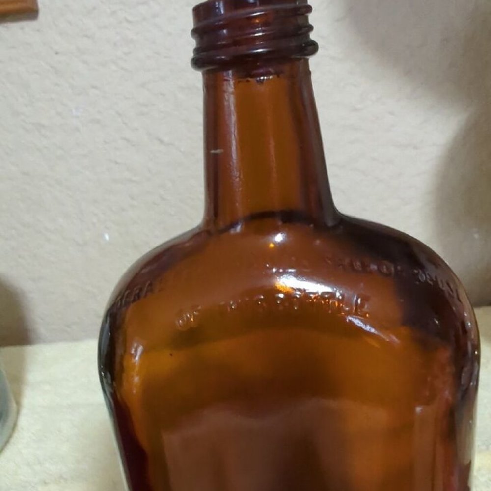 Antiqu White Horse Distilleries Glass Whiskey Bottle/Cork Clascow Scotland Empty - Picture 11 of 12